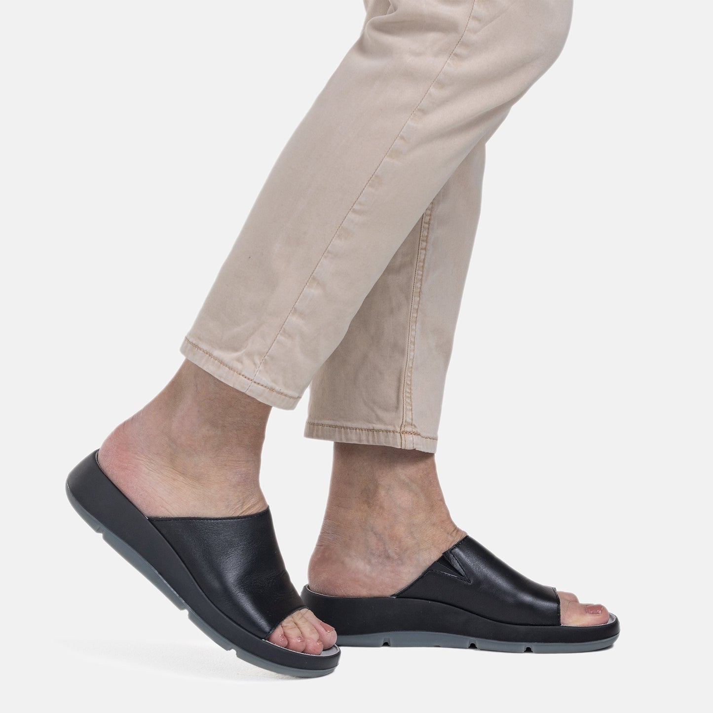AAVIKKO Women’s sandals(12789-100)