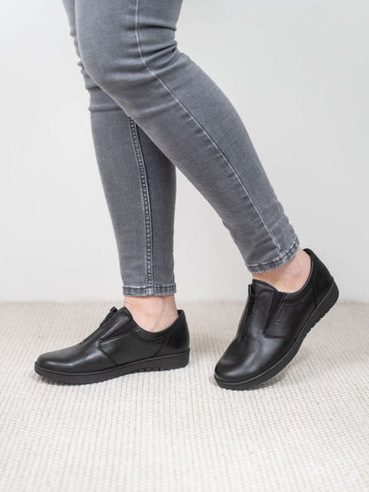 PAJU Women’s XW Front Zip Shoe (13471-100)
