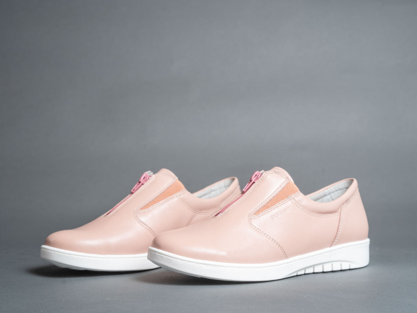 PAJU Women’s XW Front Zip Shoe (13471-109)