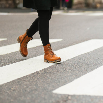 KARA Women´s ankle boot Tan left brown