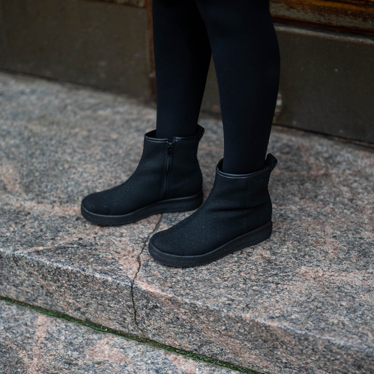 PIHTA Women´sankle boot Blkmartio micro/Vegan FUR