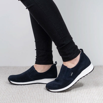 KANERVA Womens GORE-TEX slip-on sneaker (33470-428)