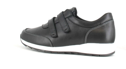 NIITTY Women’s +plus  Sneaker (13497-100 )