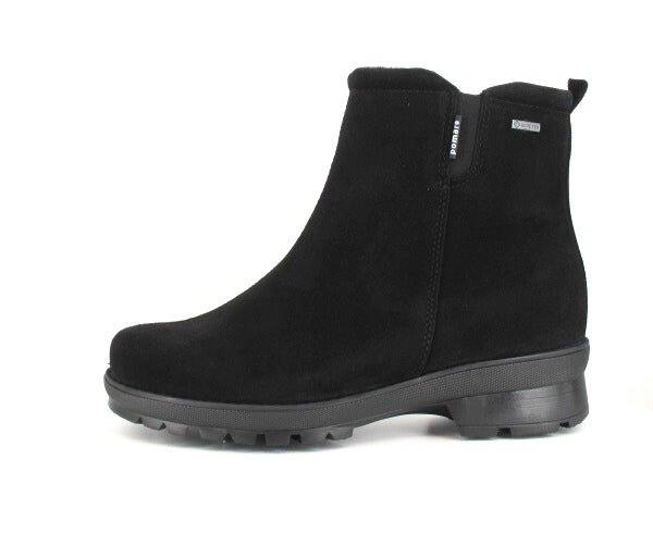 PINO Women’s Pomar GORE-TEX® ankle boot with winter spike sole