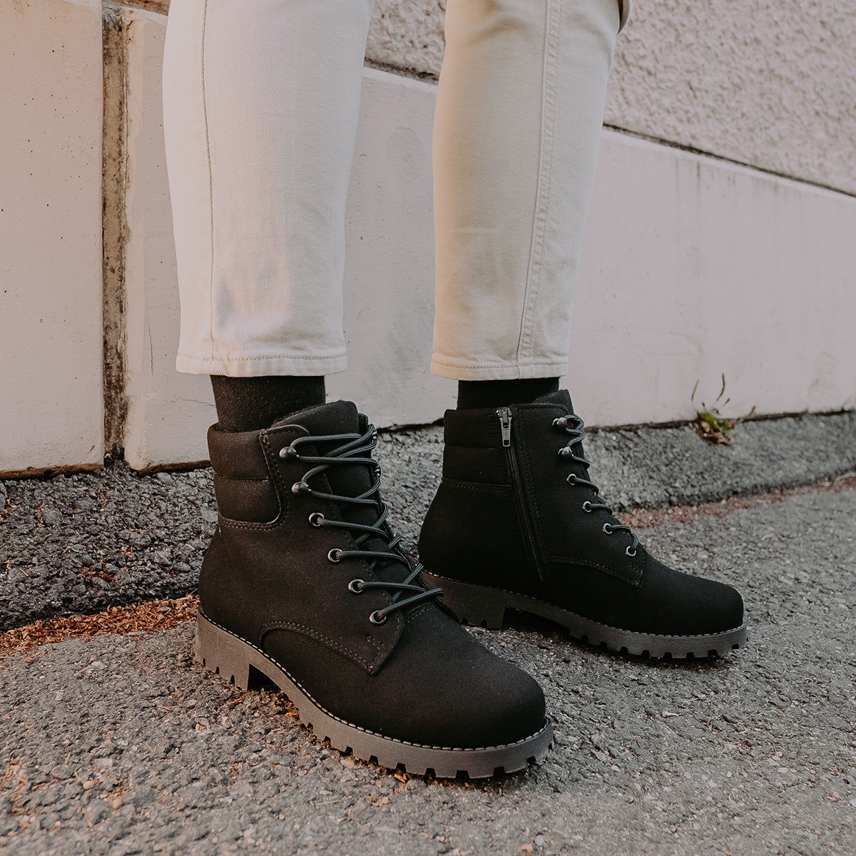 MUTKA Women's vegan GORE-TEX® ankle boots (37403-100)