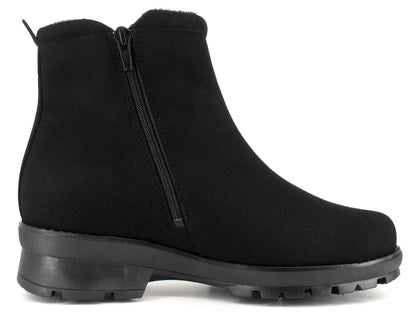 PINO Women’s Pomar ankle boot with winter spike sole