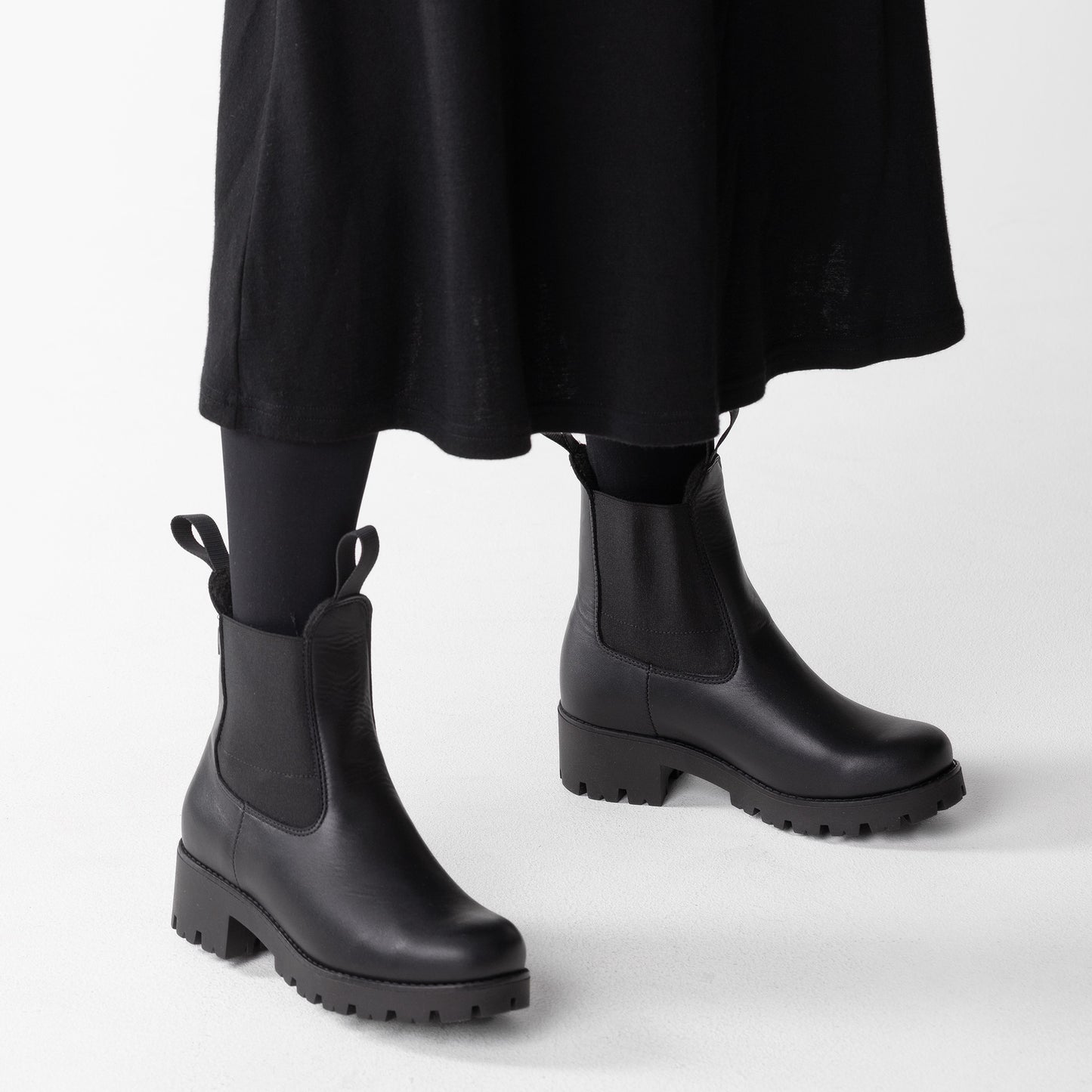 NEITO Women's GORE-TEX® Chelsea Boots (38113-100)