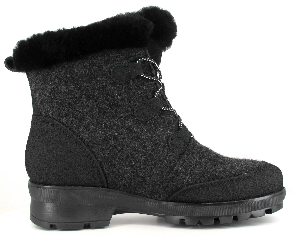 LUMI Women’s Pomar GORE-TEX® ankle boot with winter spike sole