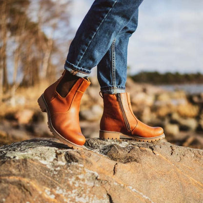AAVA Women's GORE-TEX® eco-friendly Chelsea boot