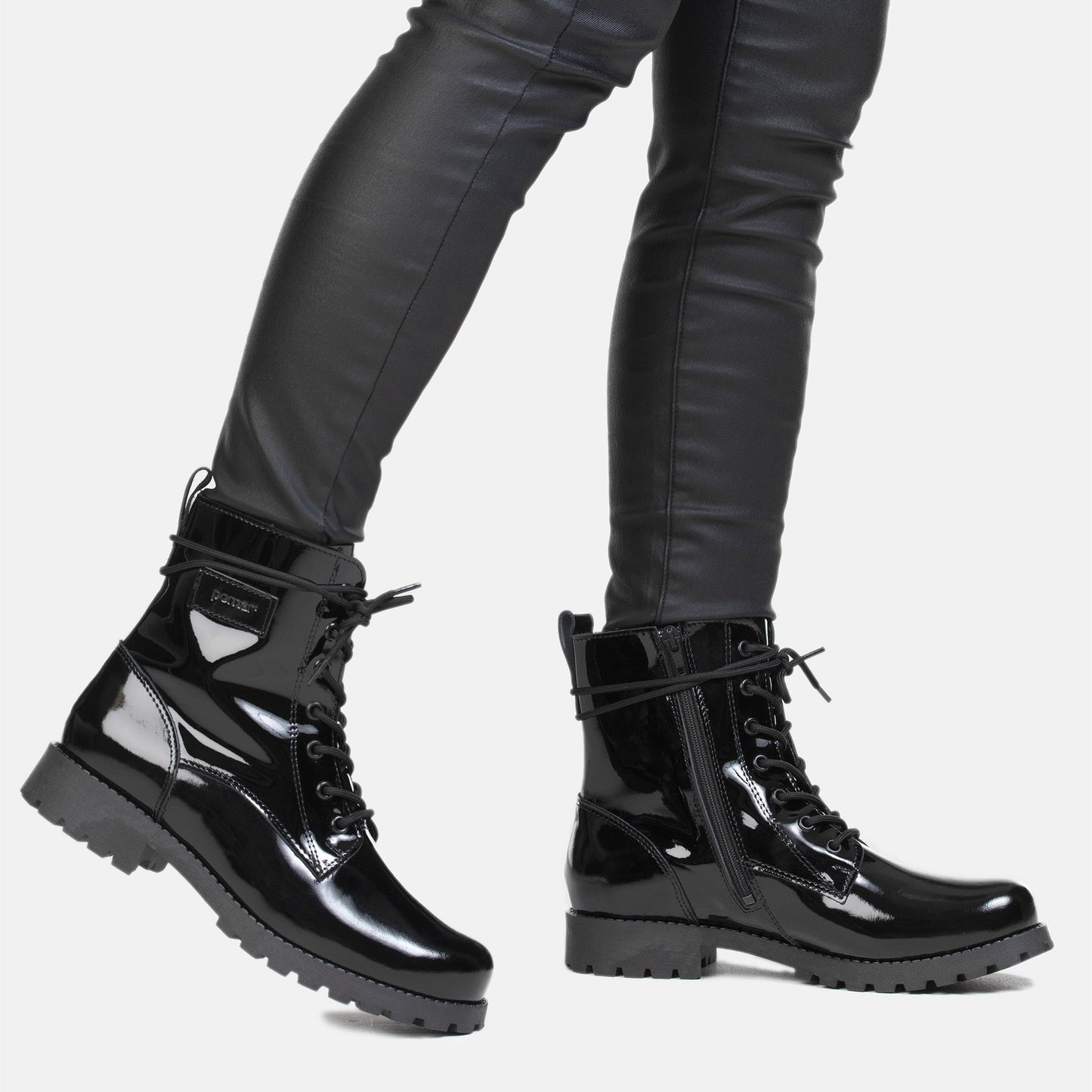 KARA Womens’s combat boot (18452-600)